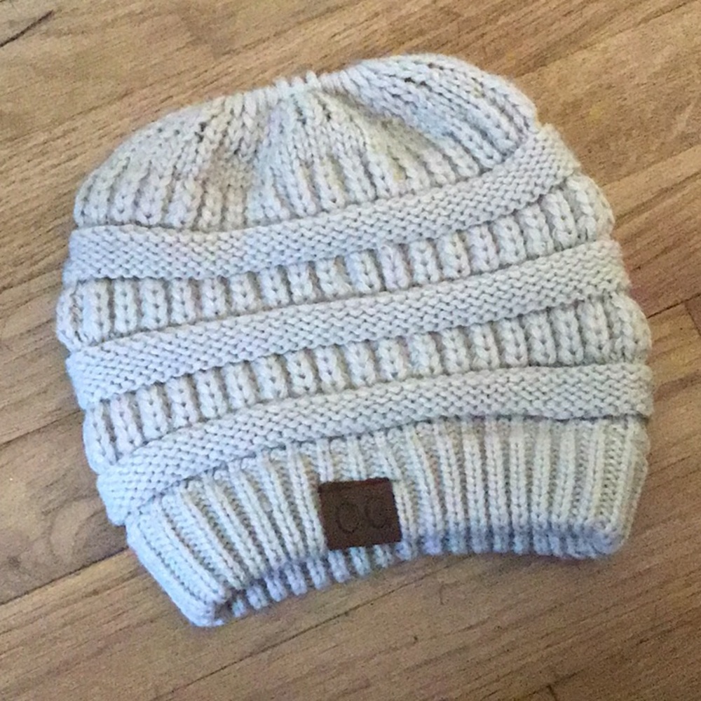 C.C Beanie w/ponytail hole